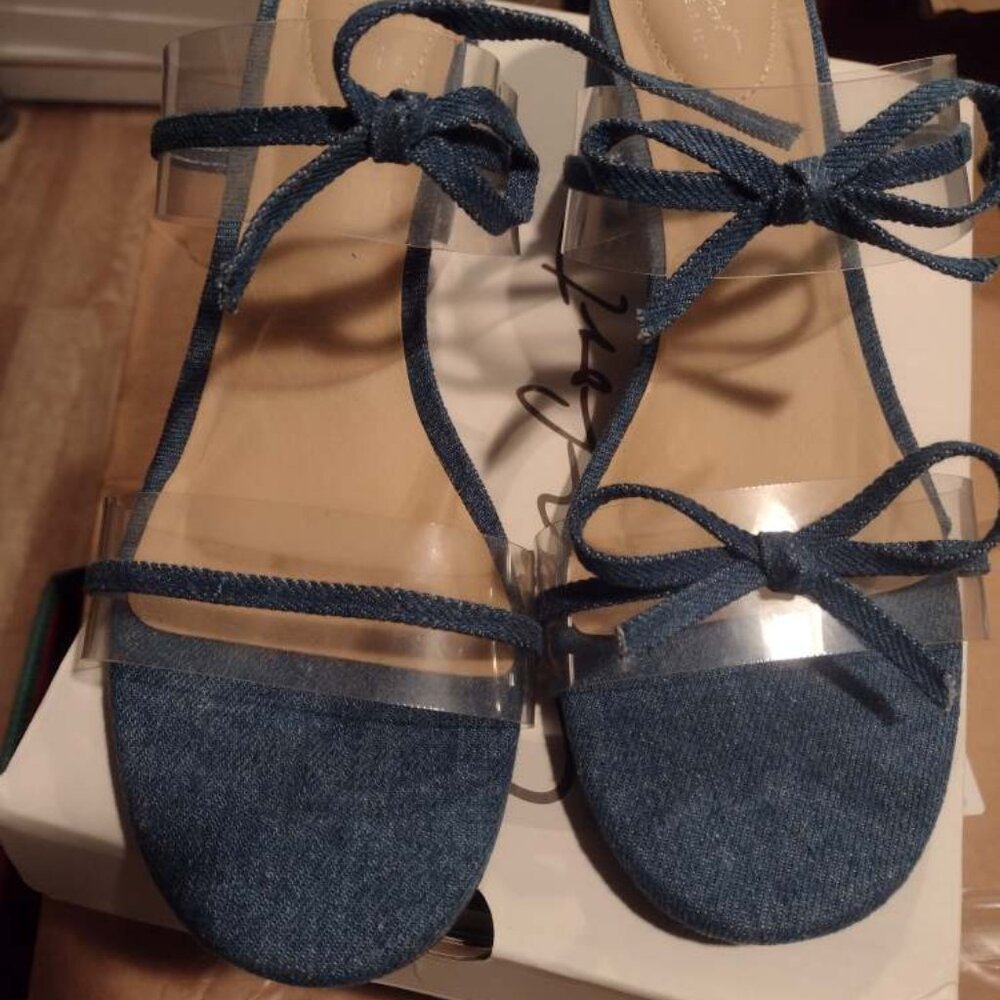 Comfort Women's size 9m shoes in good condition
